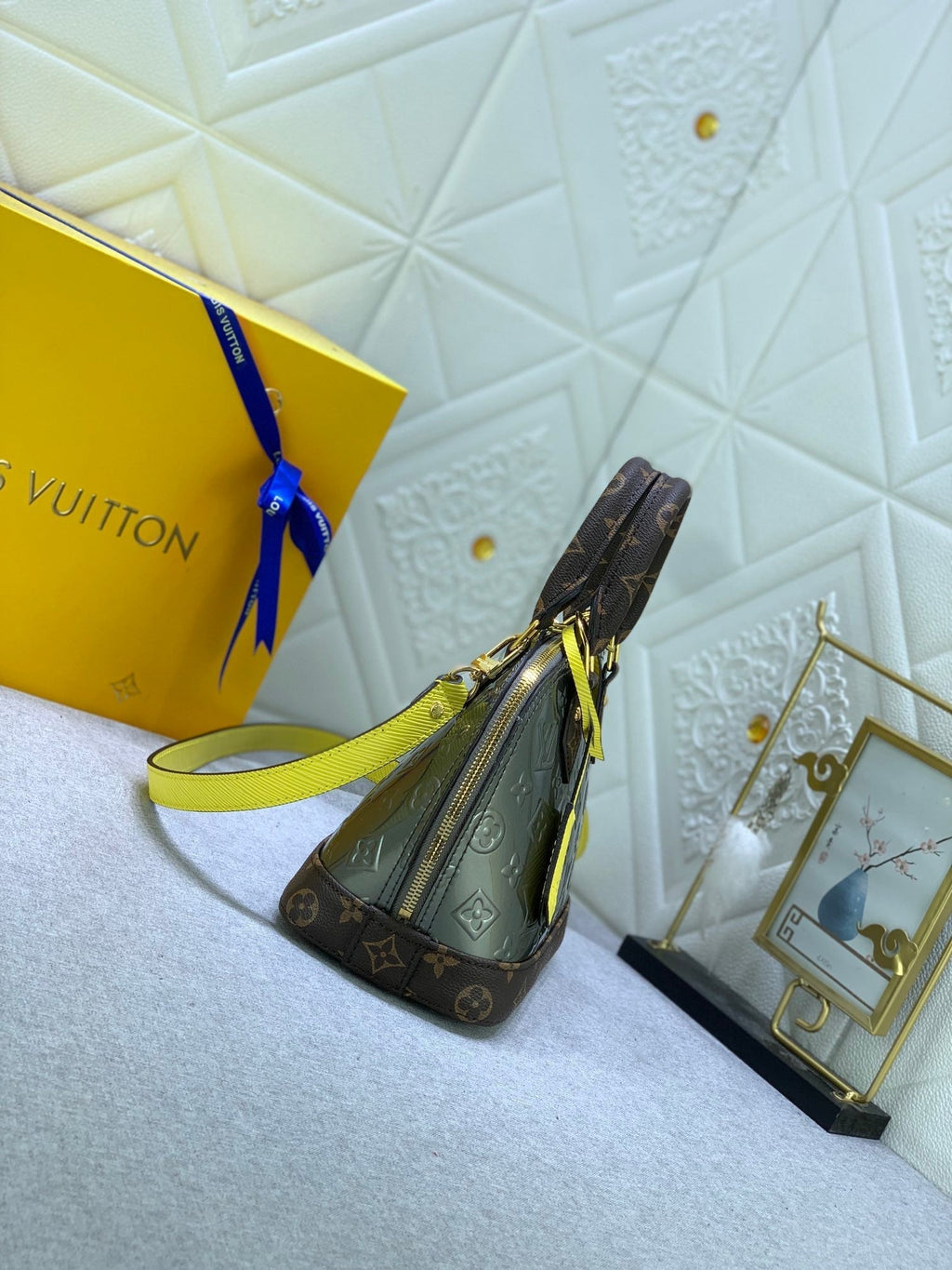 Luxury Bags Louis Vuitton  838