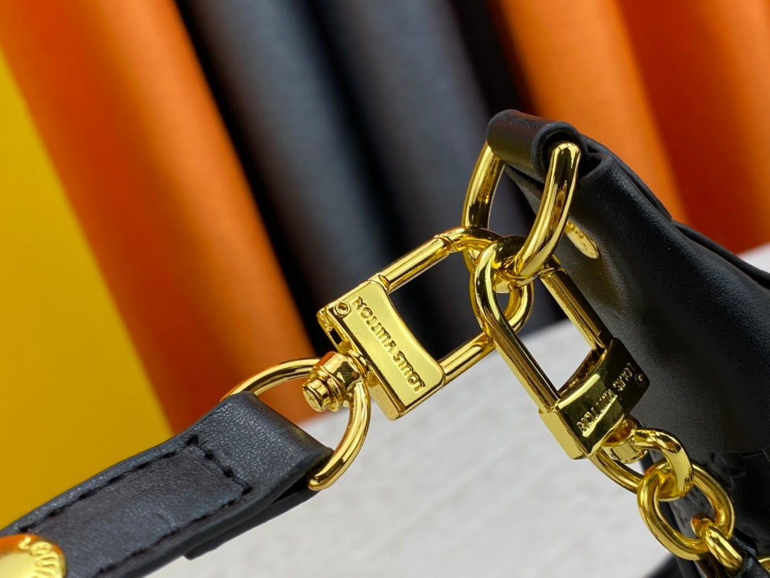 Luxury Bags Louis Vuitton  762