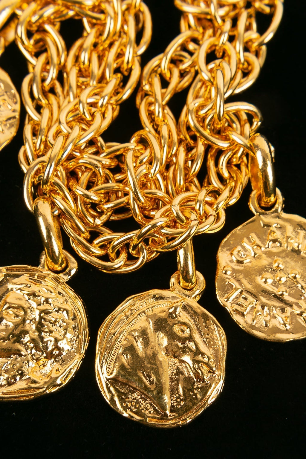 Bracelet charms Chanel