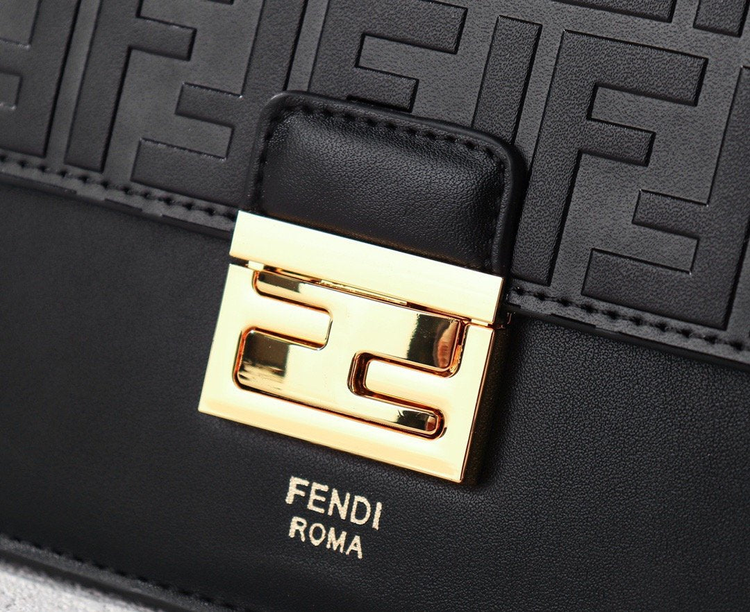 Designer Handbags Fendi 070