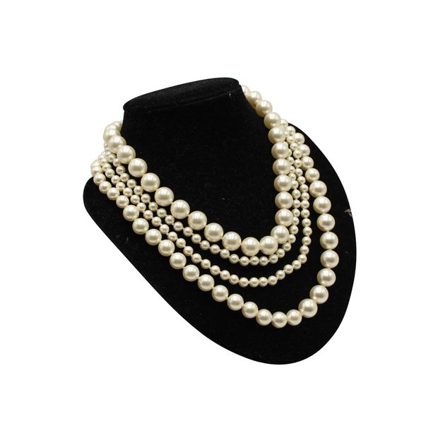 CHANEL Faux Pearls Necklace Spring/ Summer 2014