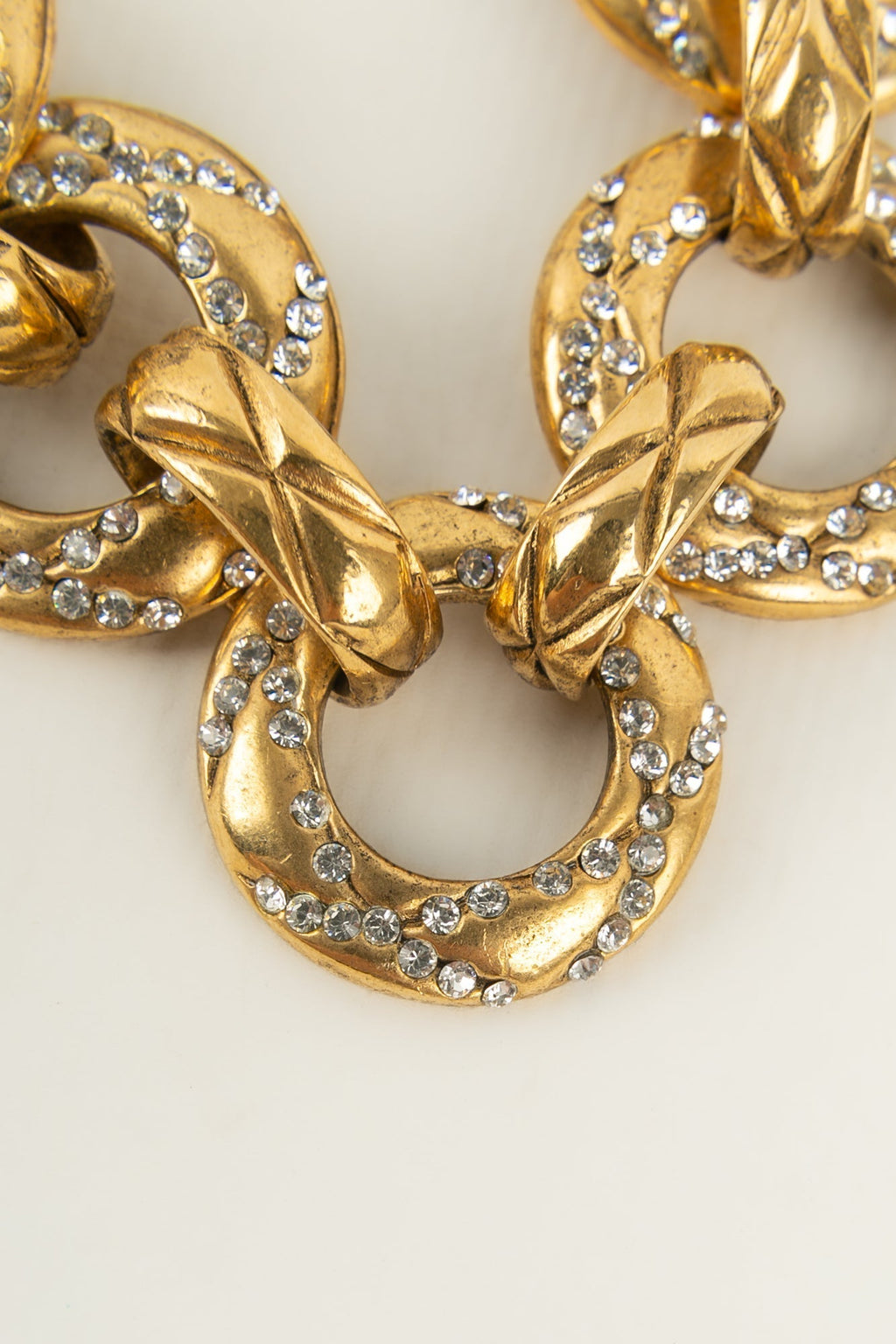 Bracelet doré Chanel