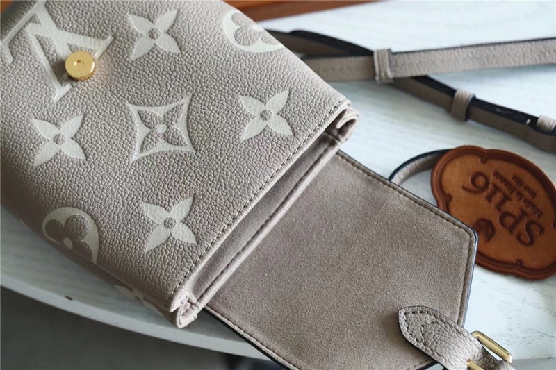 Luxury - Louis Vuitton Bags - 012