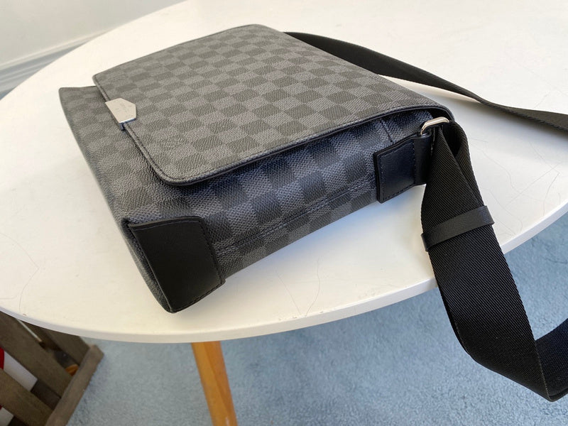 Louis Vuitton Luxury Bags 2705