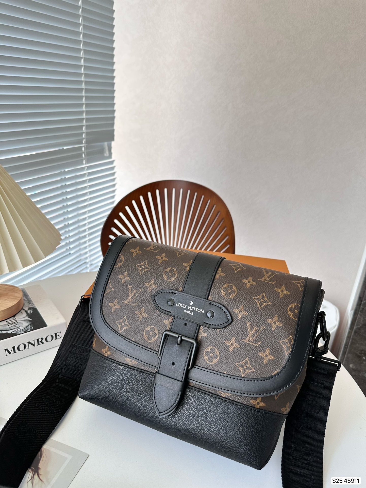Luxury Bags Louis Vuitton  840