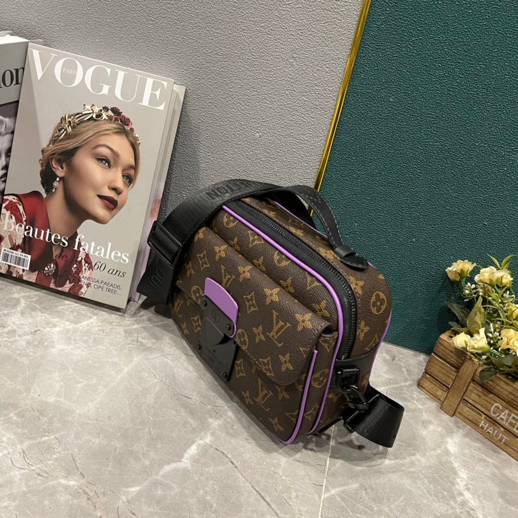 Luxury Bags Louis Vuitton  850