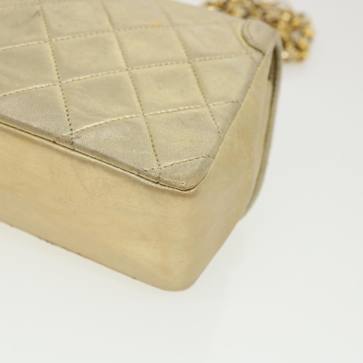 CHANEL Matelasse Turn Lock Chain Shoulder Bag Lamb Skin Gold CC  31382A