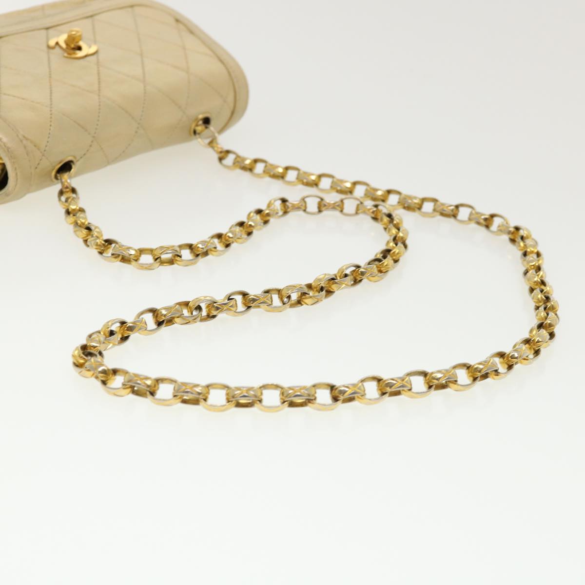 CHANEL Matelasse Turn Lock Chain Shoulder Bag Lamb Skin Gold CC  31382A