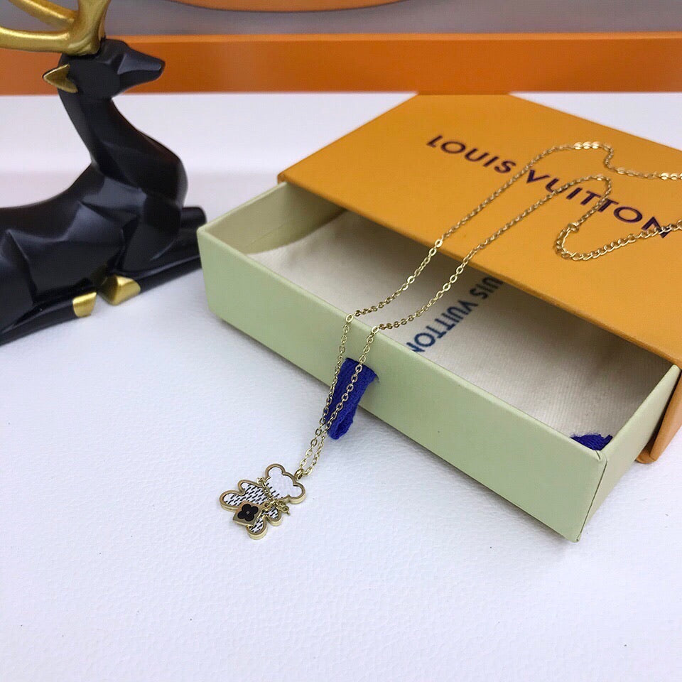 BG - Holiday Necklace louis vuitton009