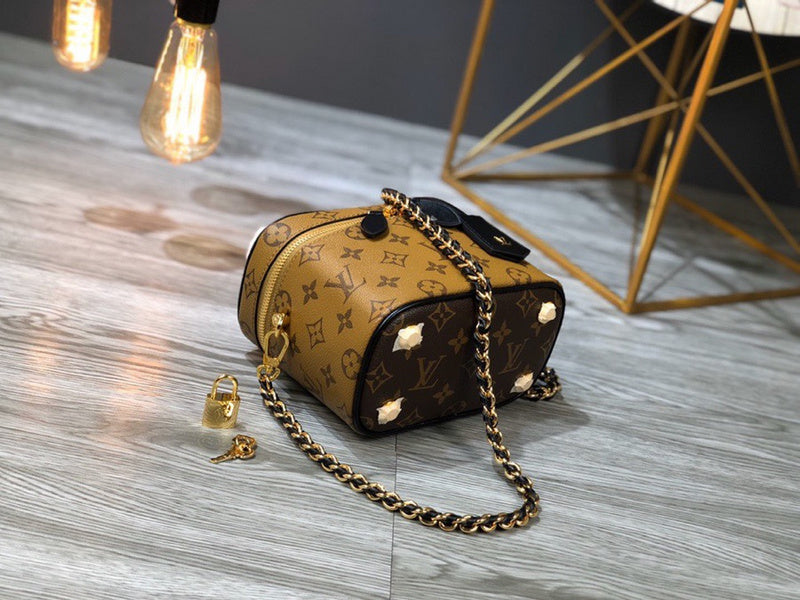 Louis Vuitton Luxury Bags 1844