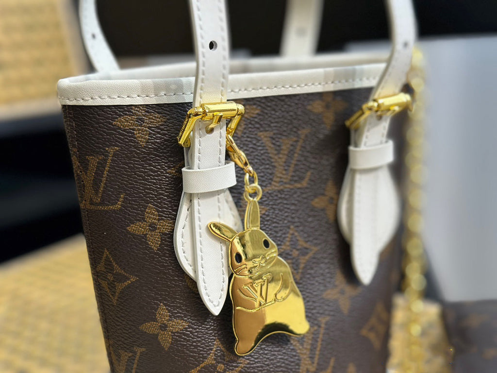 Luxury Bags Louis Vuitton  725