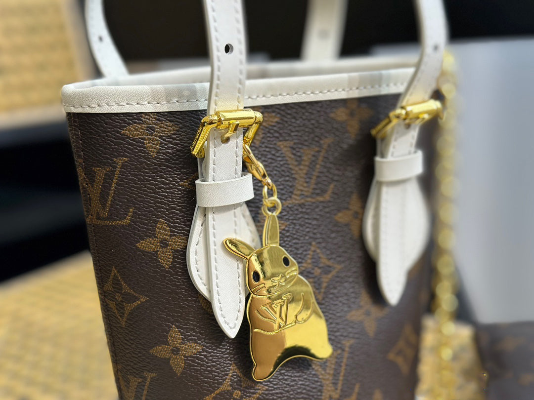 Luxury Bags Louis Vuitton  725