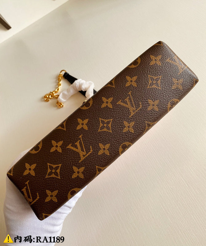 Louis Vuitton Luxury Bags 2641