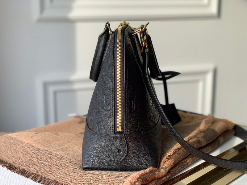 Louis Vuitton Luxury Bags 1764