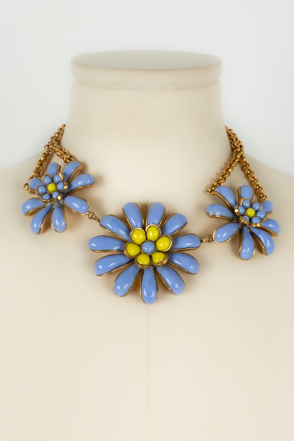 Collier cam��lia Chanel Printemps 1997
