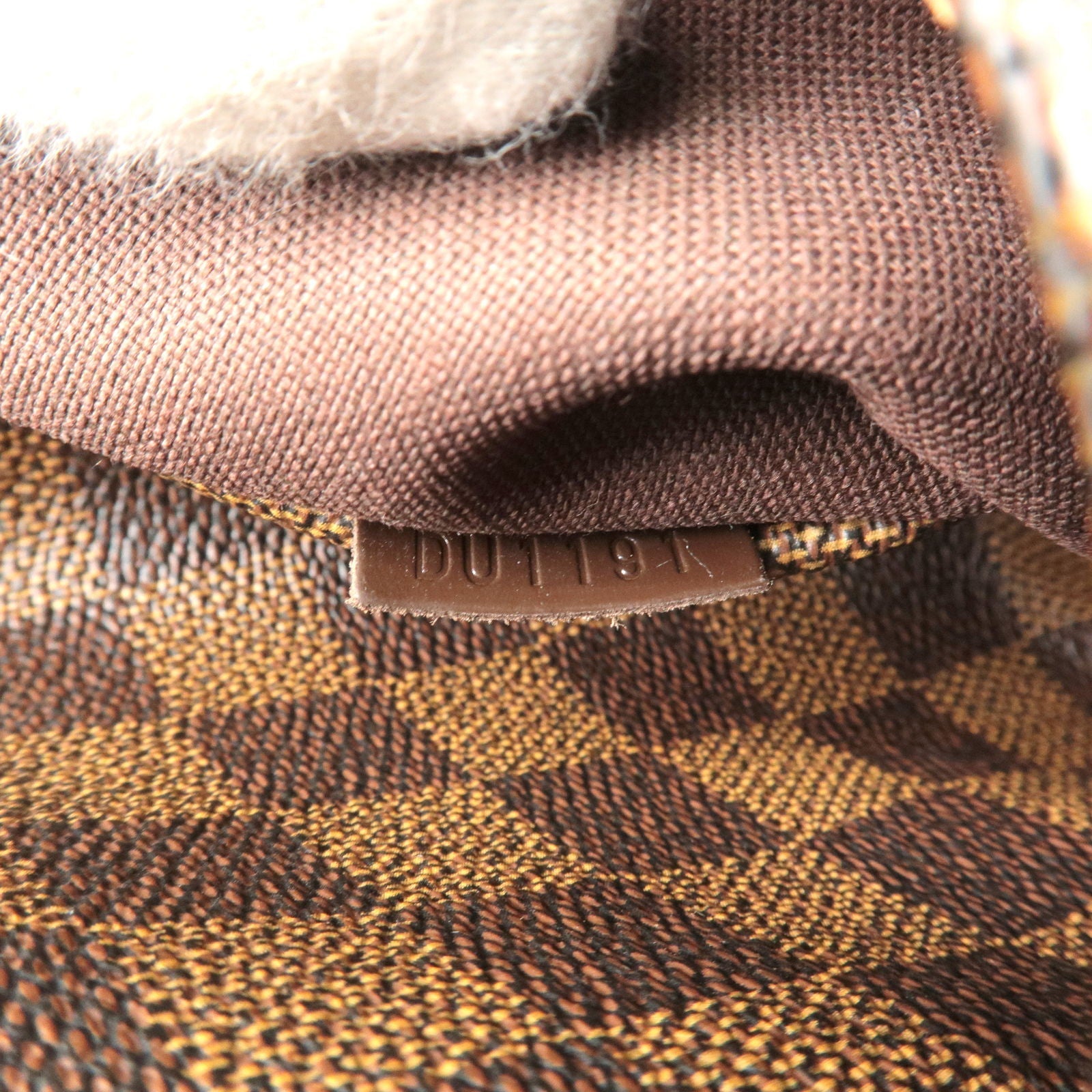 Louis Vuitton Damier Weekender MM Boston Bag N41138