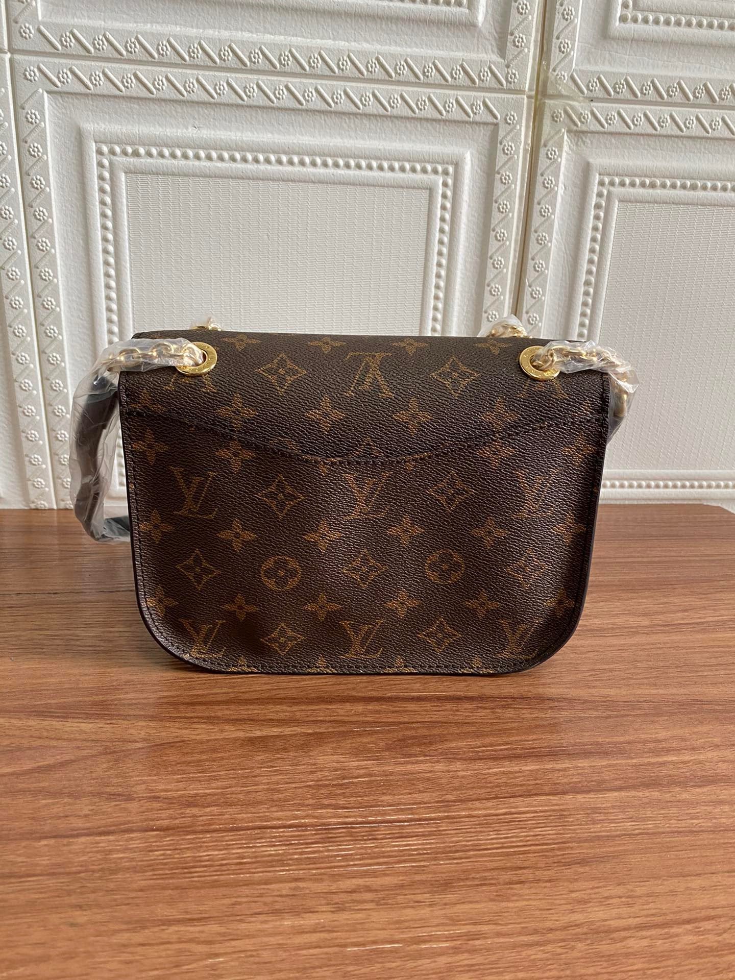 Designer Handbags Louis Vuitton 022