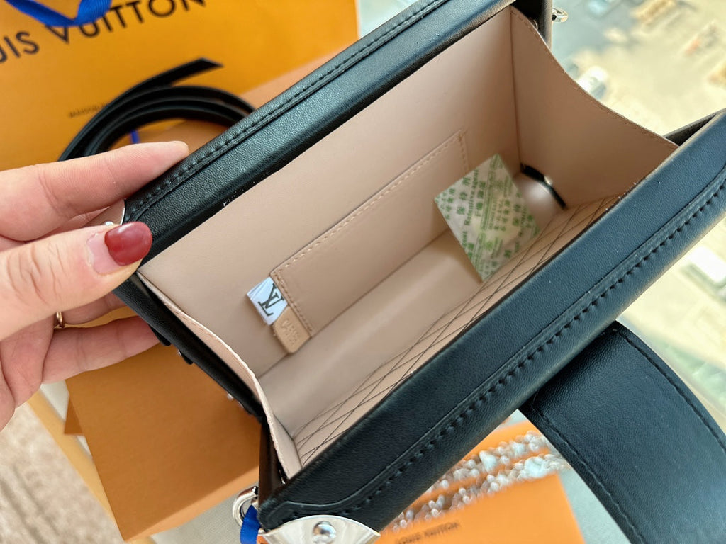 Luxury Bags Louis Vuitton  726
