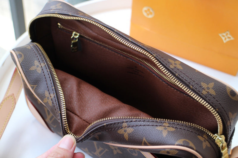 Louis Vuitton Luxury Bags 2667