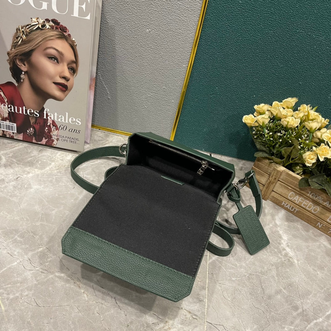 Luxury Bags Louis Vuitton  870