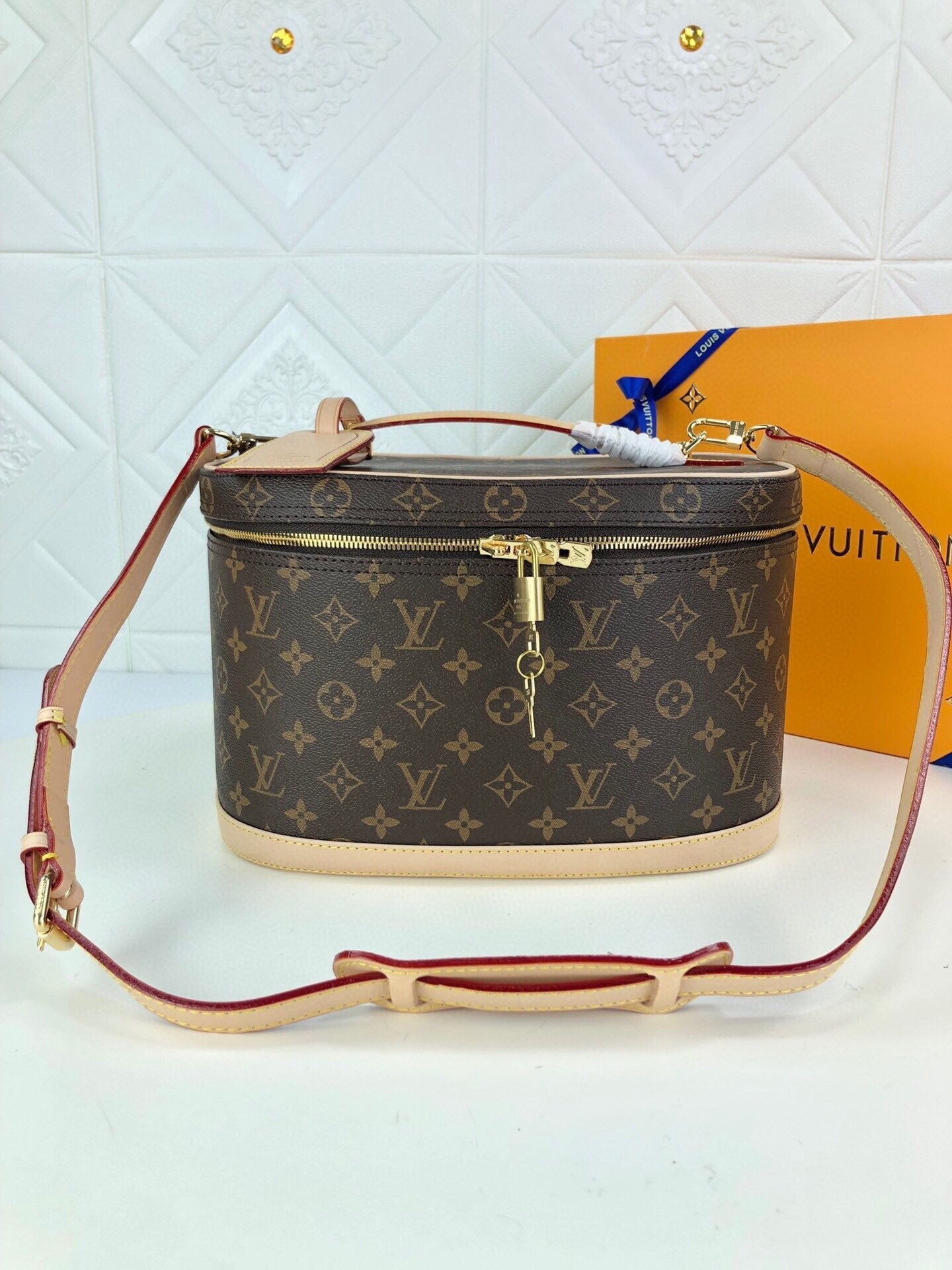 Designer Handbags Louis Vuitton 024