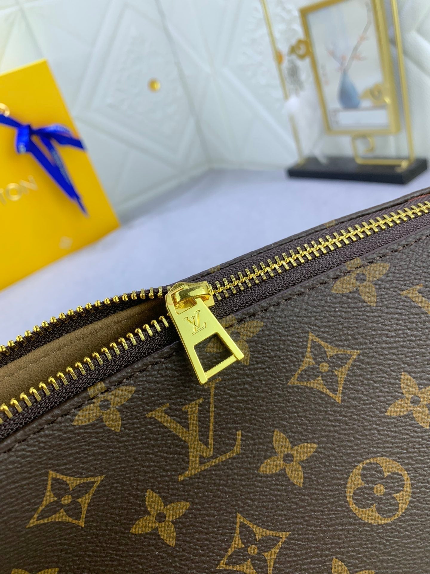Luxury Bags Louis Vuitton  880