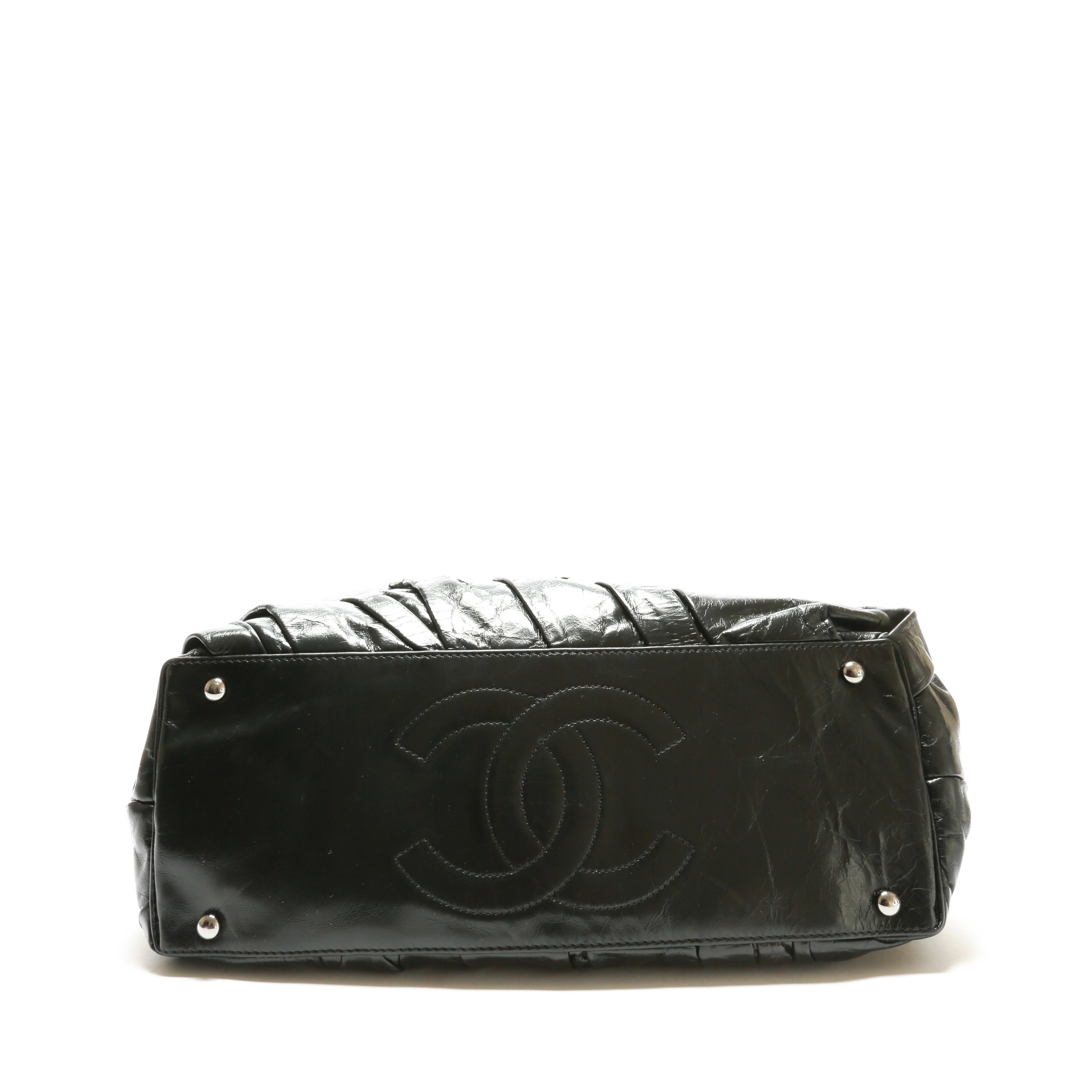 CHANEL Twisted Tote Glazed Calfskin Black