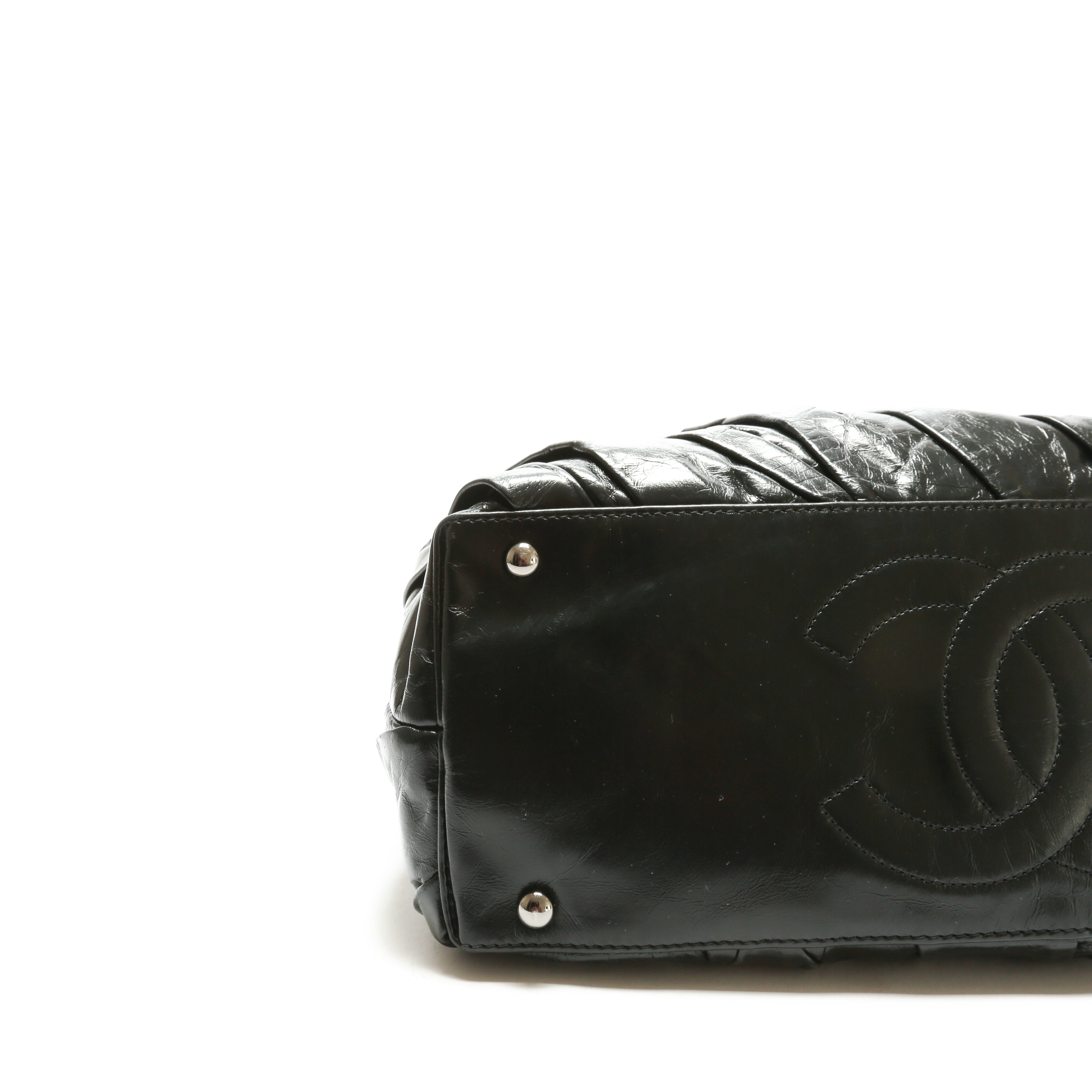 CHANEL Twisted Tote Glazed Calfskin Black
