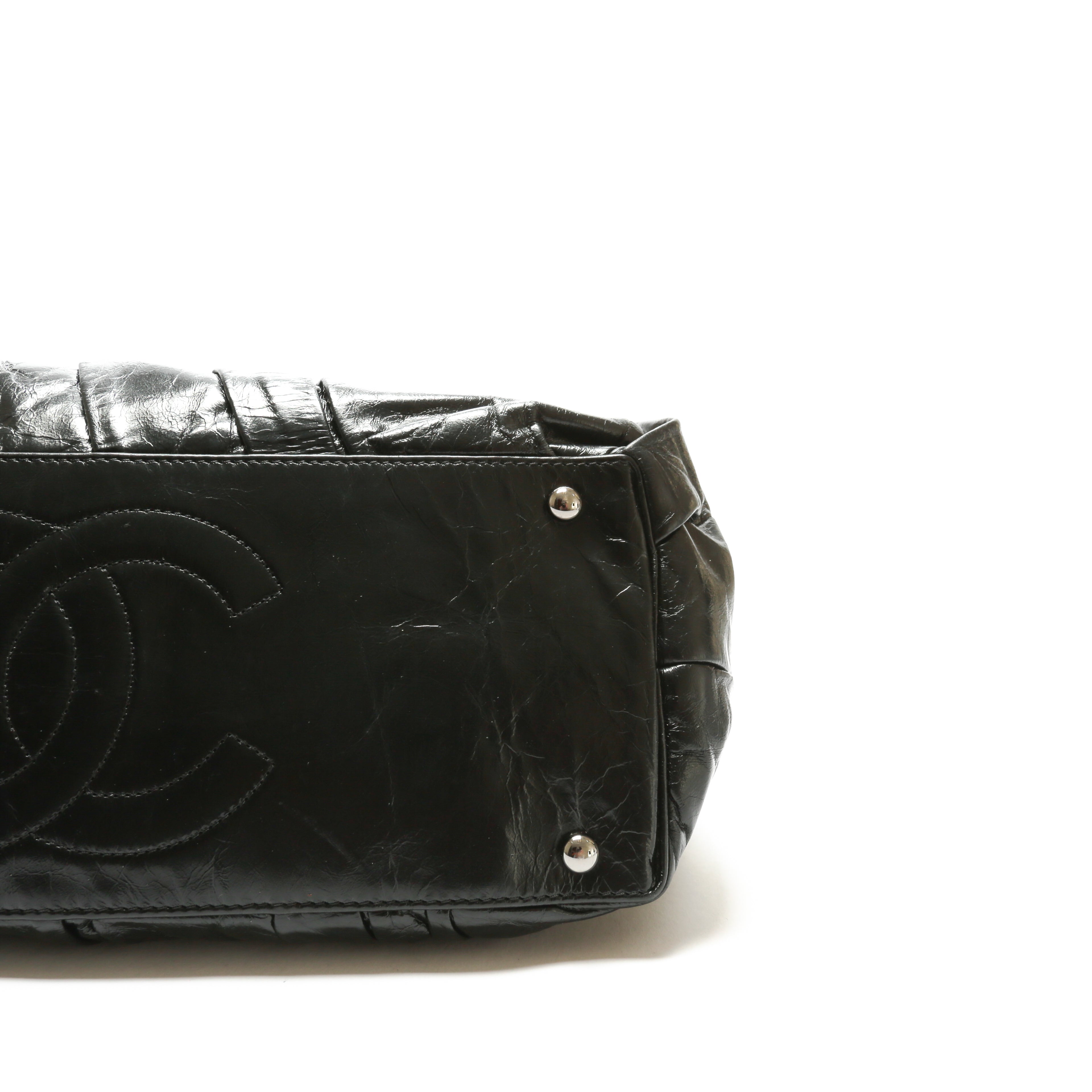 CHANEL Twisted Tote Glazed Calfskin Black