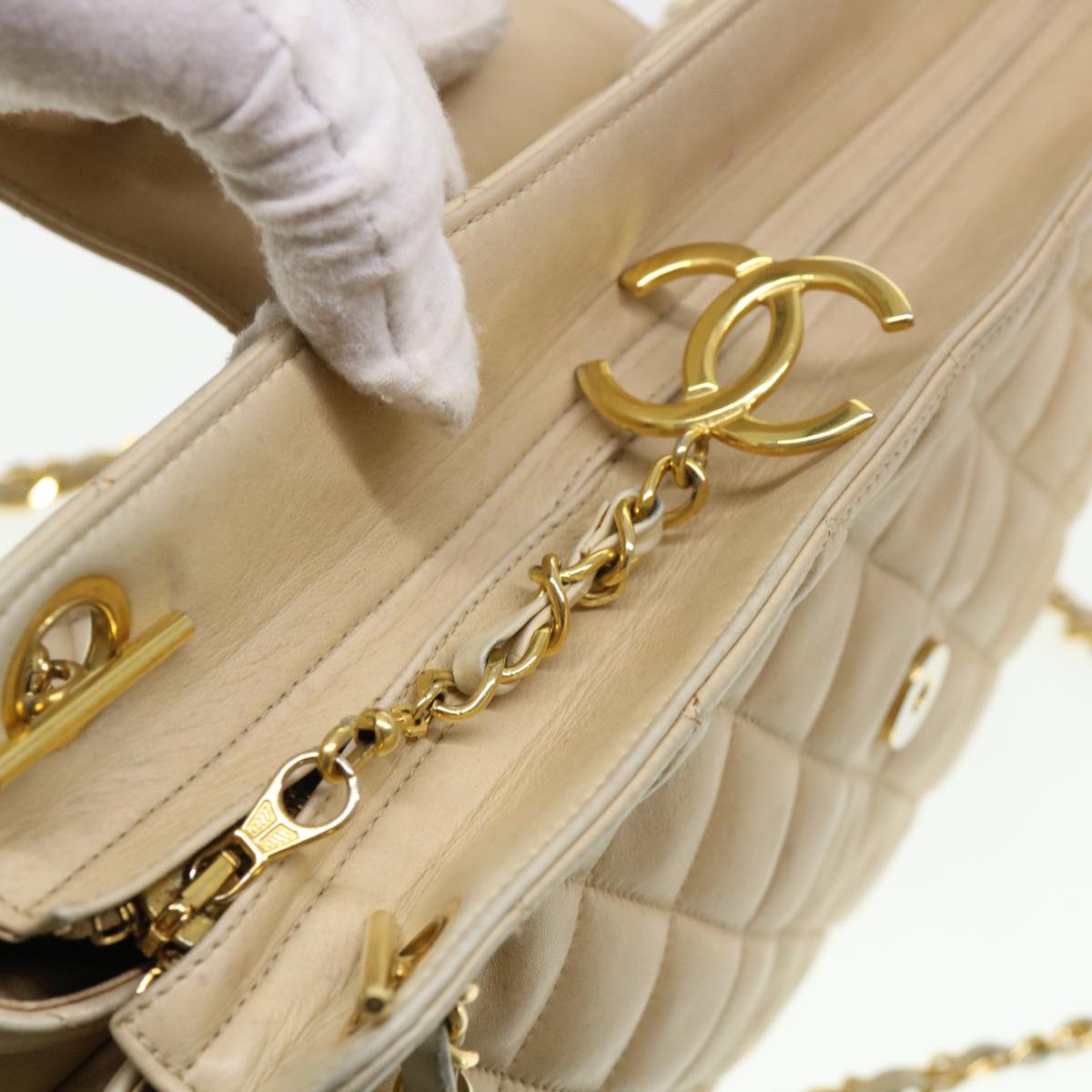 CHANEL Chain Shoulder Bag Lamb Skin Beige CC  38451
