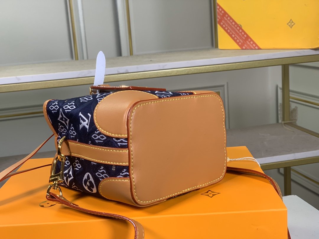 Designer Handbags louis vuitton 099