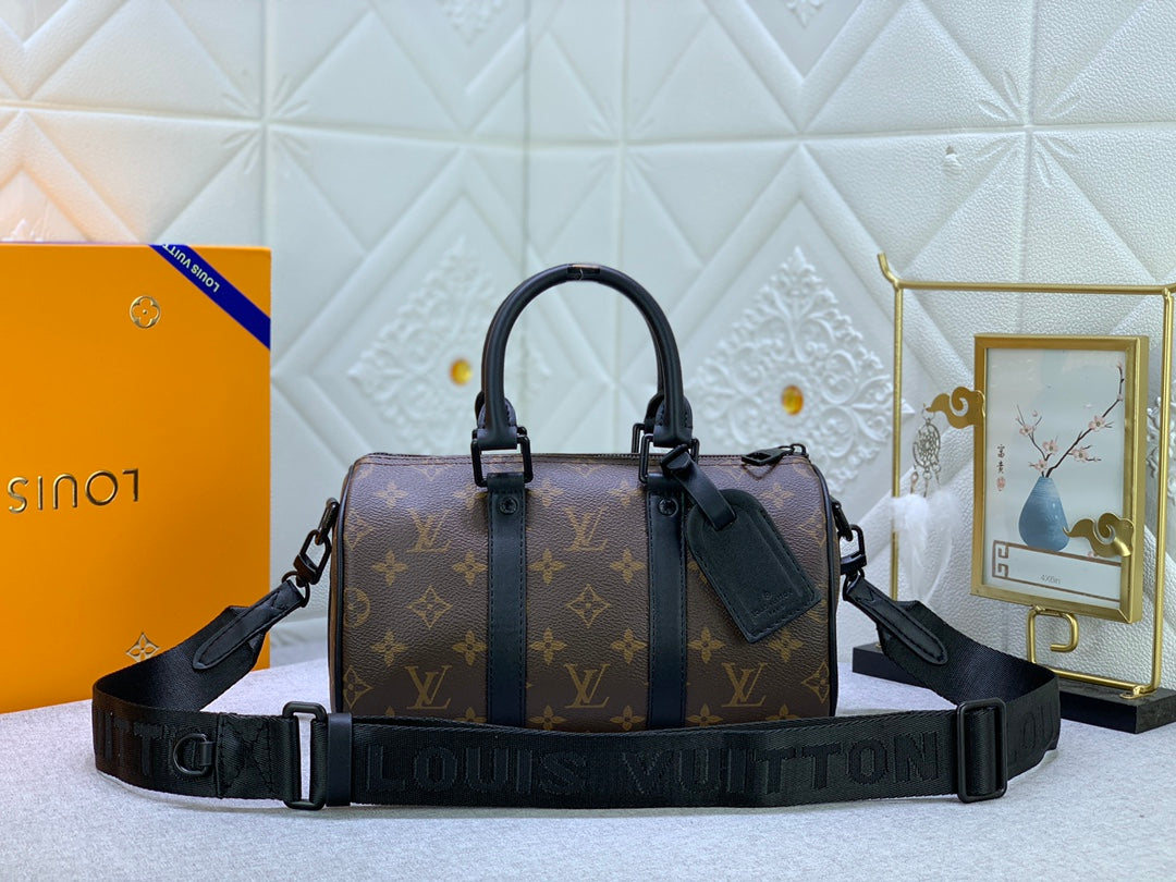 Luxury Bags Louis Vuitton  796