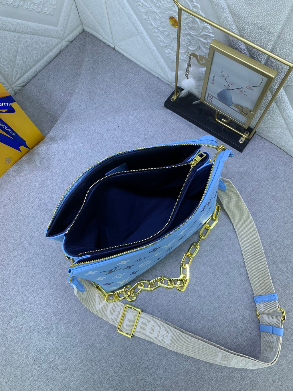 Luxury Bags Louis Vuitton  879