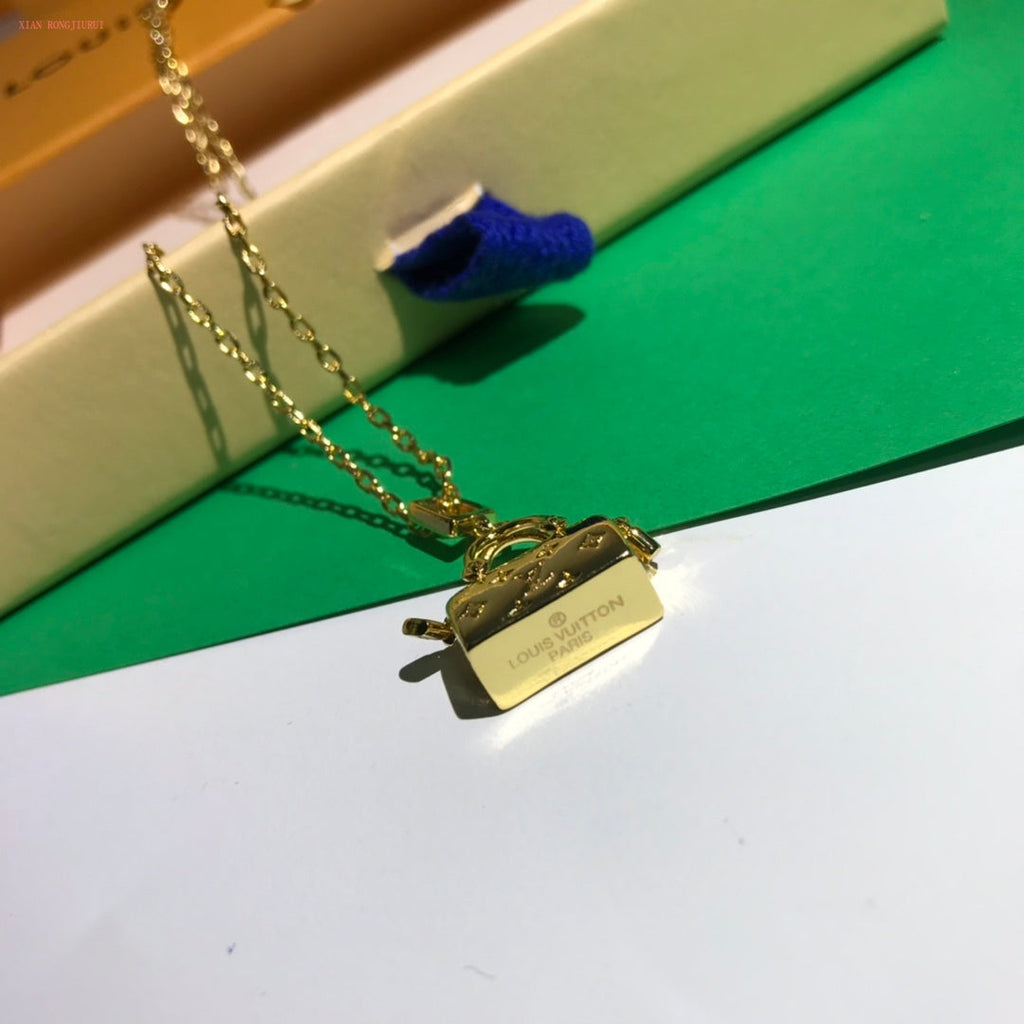 BG - Holiday Necklace louis vuitton031
