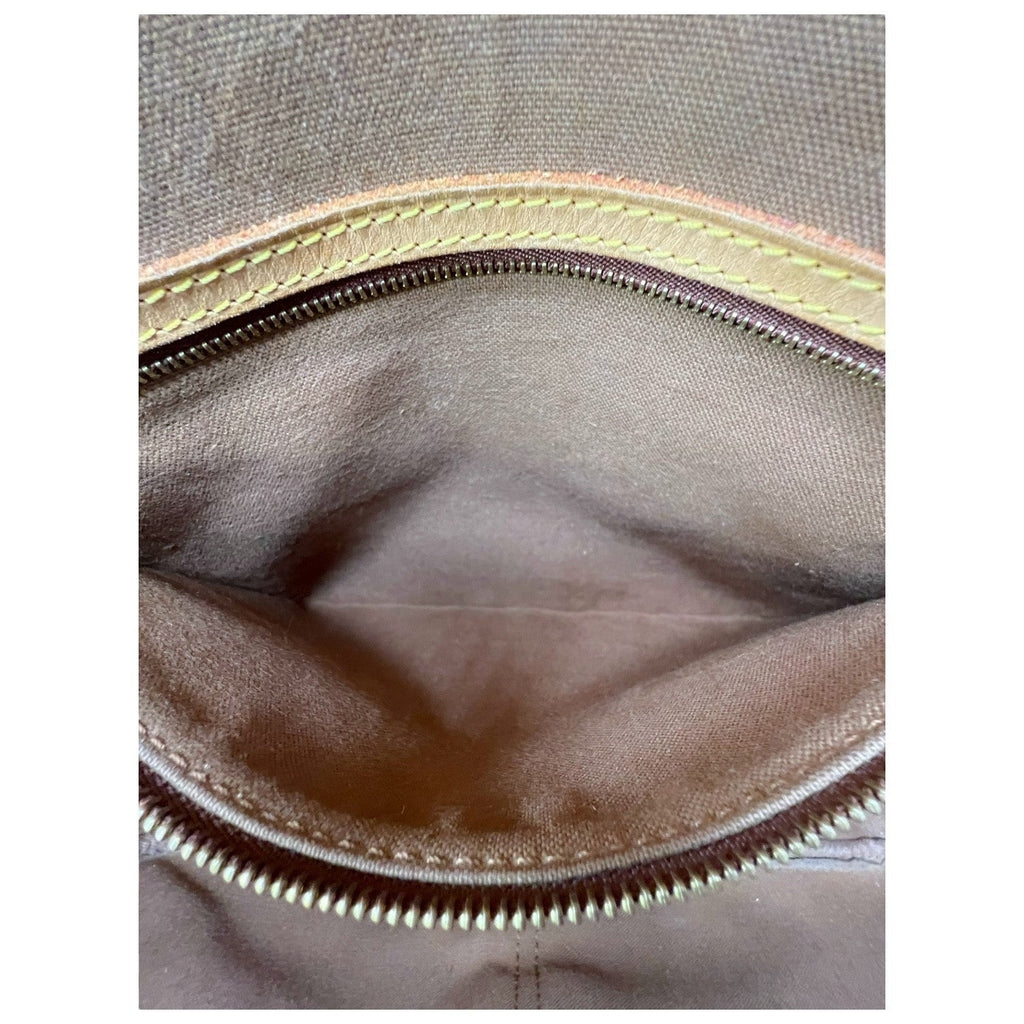Louis Vuitton Monogram Sac Gibeciere GM