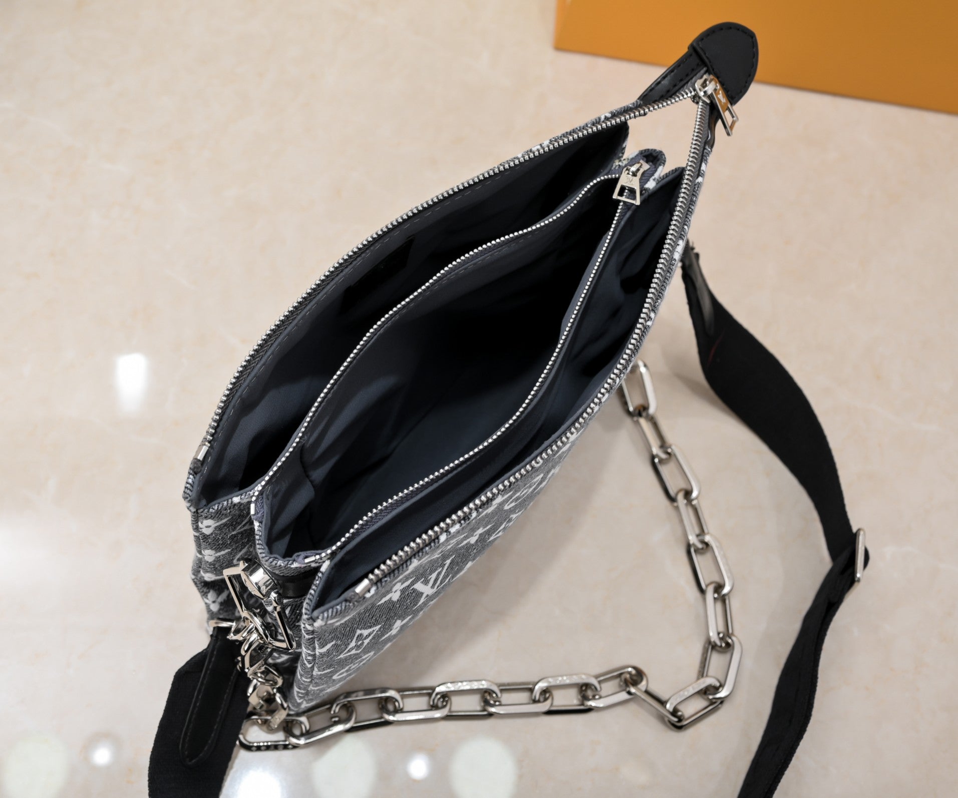 New Bag Louis Vuitton  656