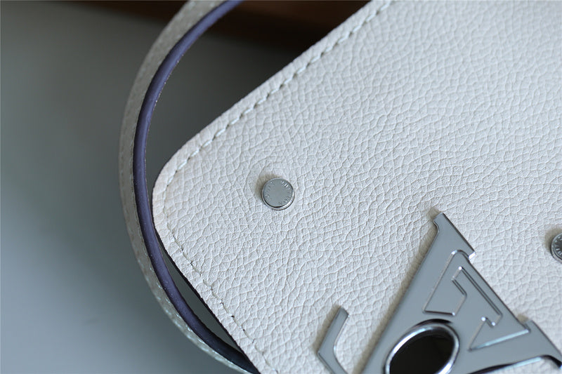Luxury - Louis Vuitton Bags - 040