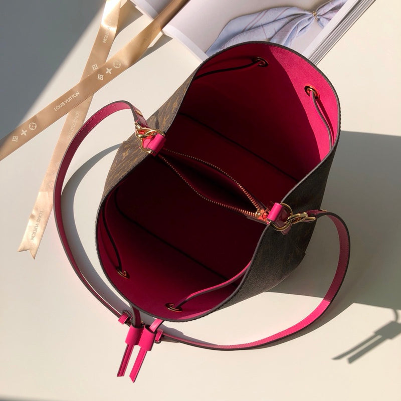 Louis Vuitton Luxury Bags 2690