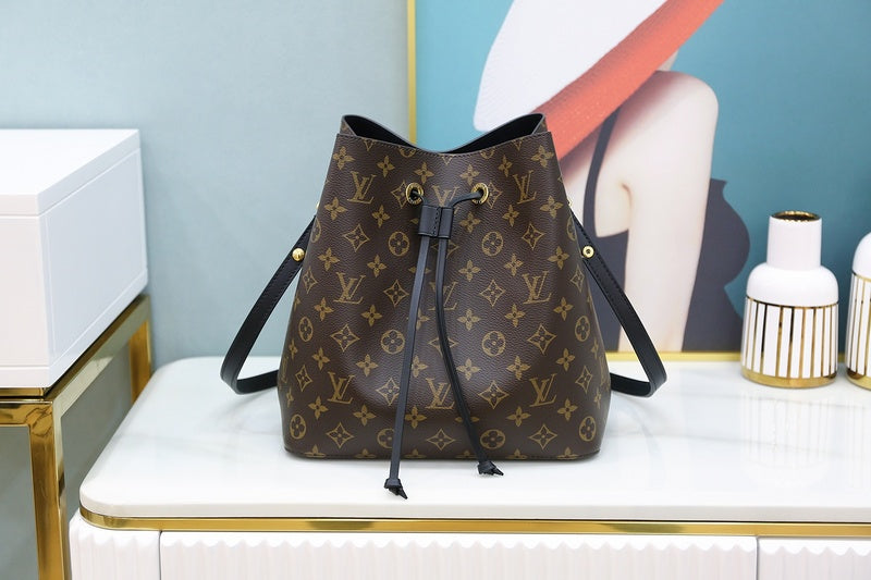 Louis Vuitton Luxury Bags 2689