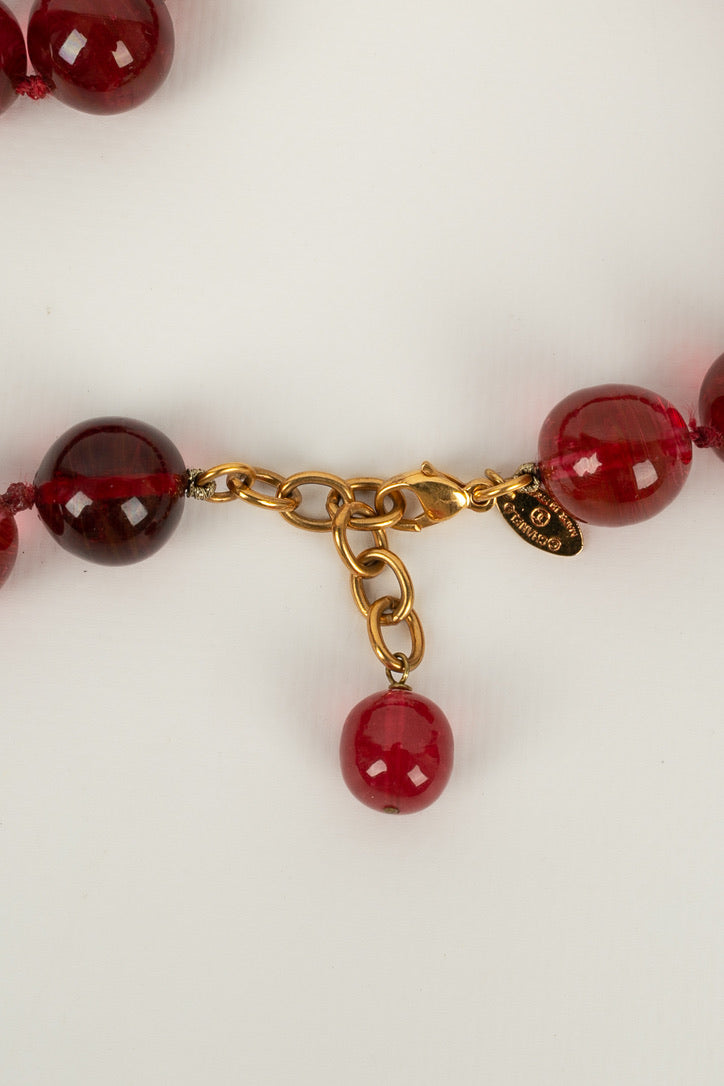 Collier de perles rouges Chanel