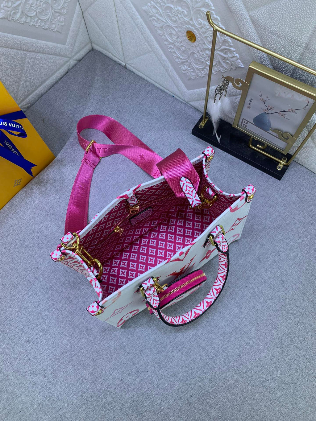 Luxury Bags Louis Vuitton  818