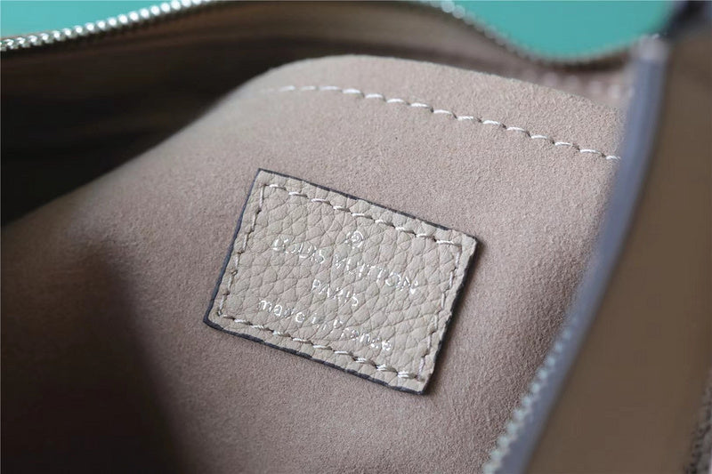 Luxury - Louis Vuitton Bags - 059