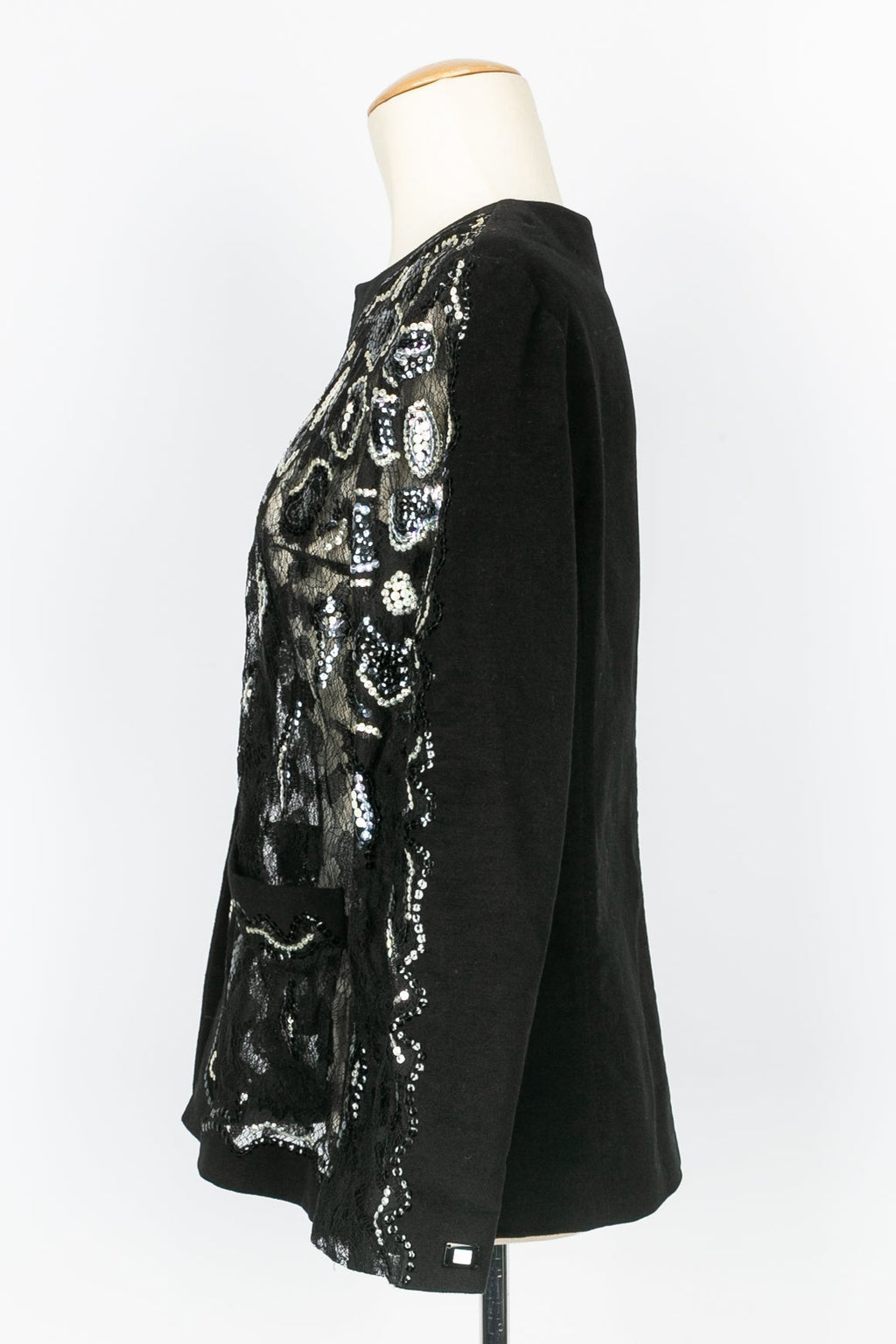 Veste �� paillettes Chanel