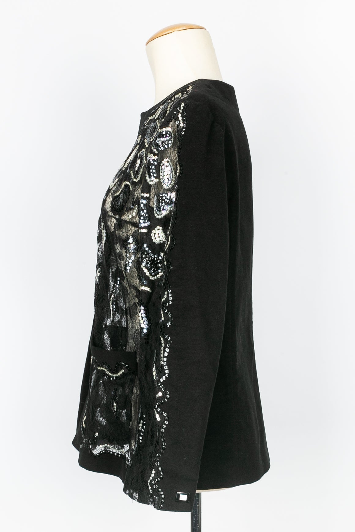 Veste �� paillettes Chanel