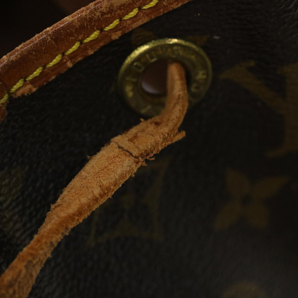 LOUIS VUITTON Monogram Petit Noe Shoulder Bag M42226 LV Auth 45002