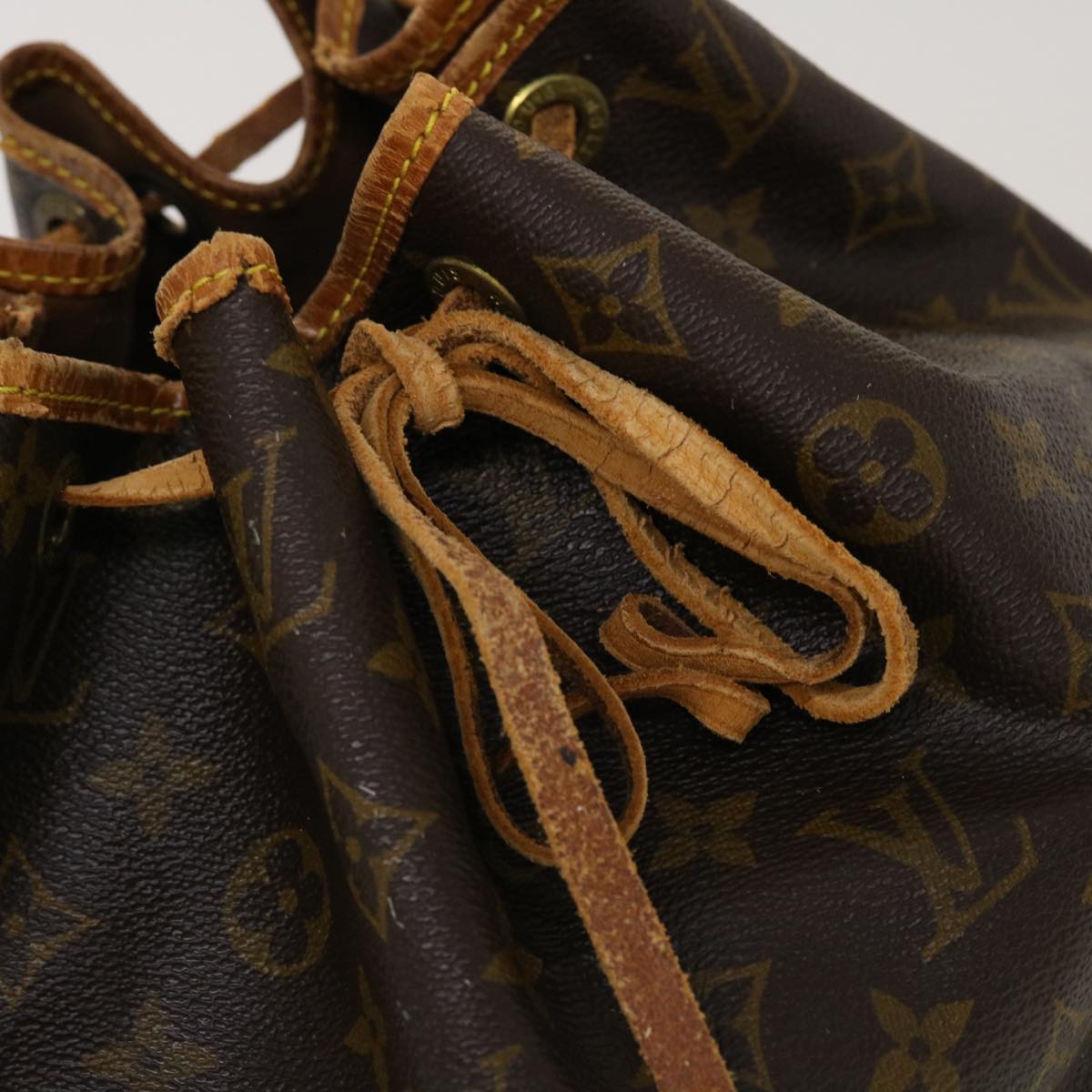 LOUIS VUITTON Monogram Petit Noe Shoulder Bag M42226 LV Auth 45002
