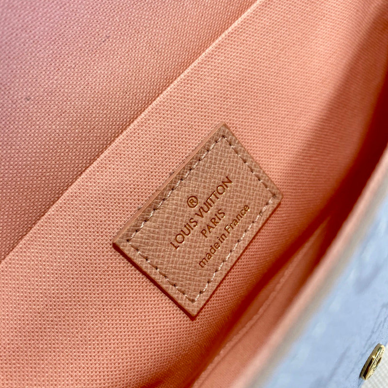 Louis Vuitton Luxury Bags 2606