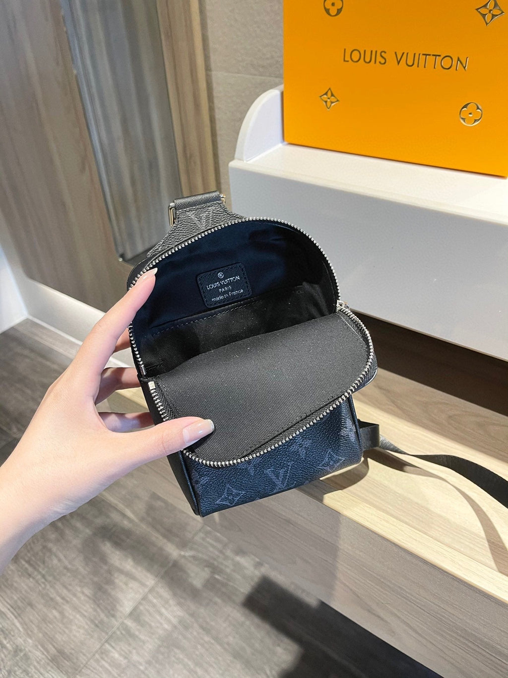 Designer Handbags Louis Vuitton 484