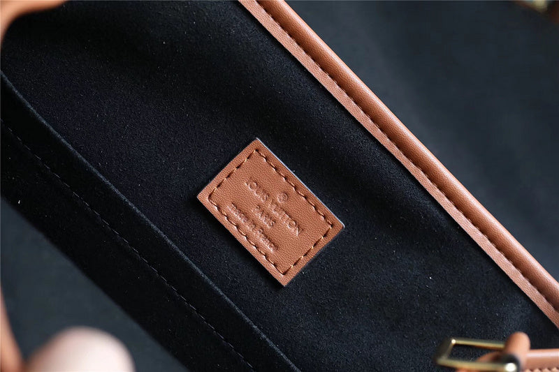 Luxury - Louis Vuitton Bags - 052