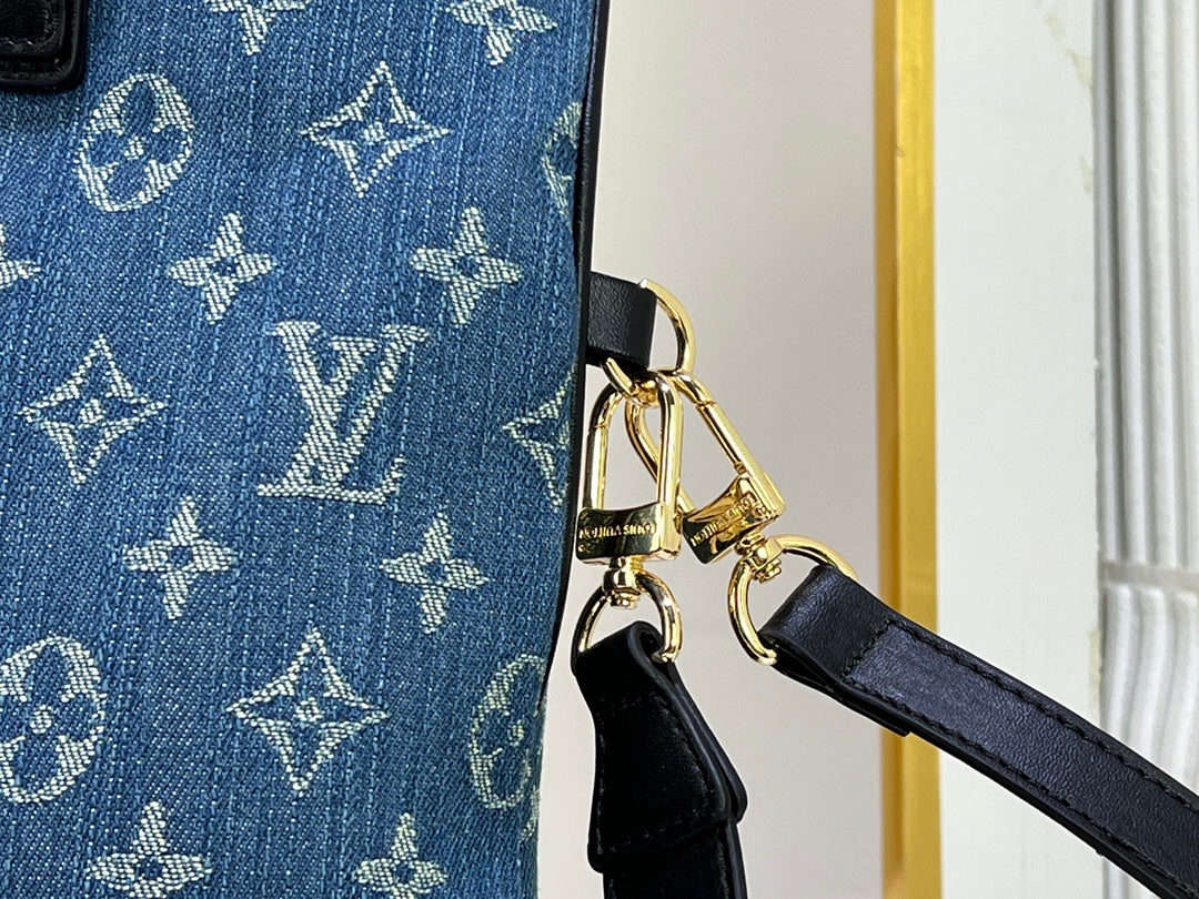 Luxury Bags Louis Vuitton  764